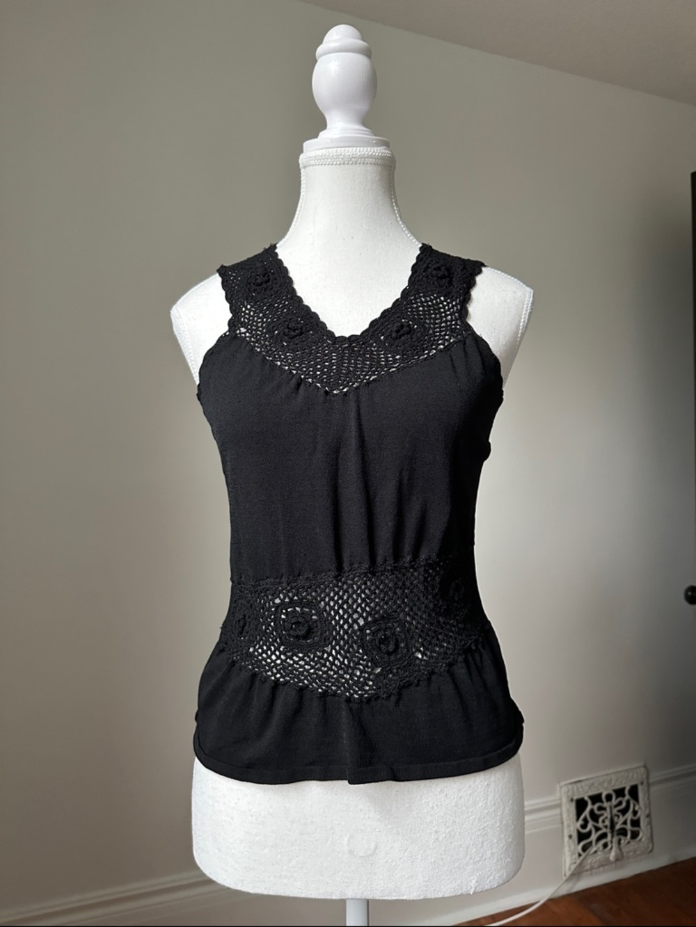 DEANE & WHITE Black Y2K Crochet Whimsigoth‎ Fairy Tank Top Size Medium